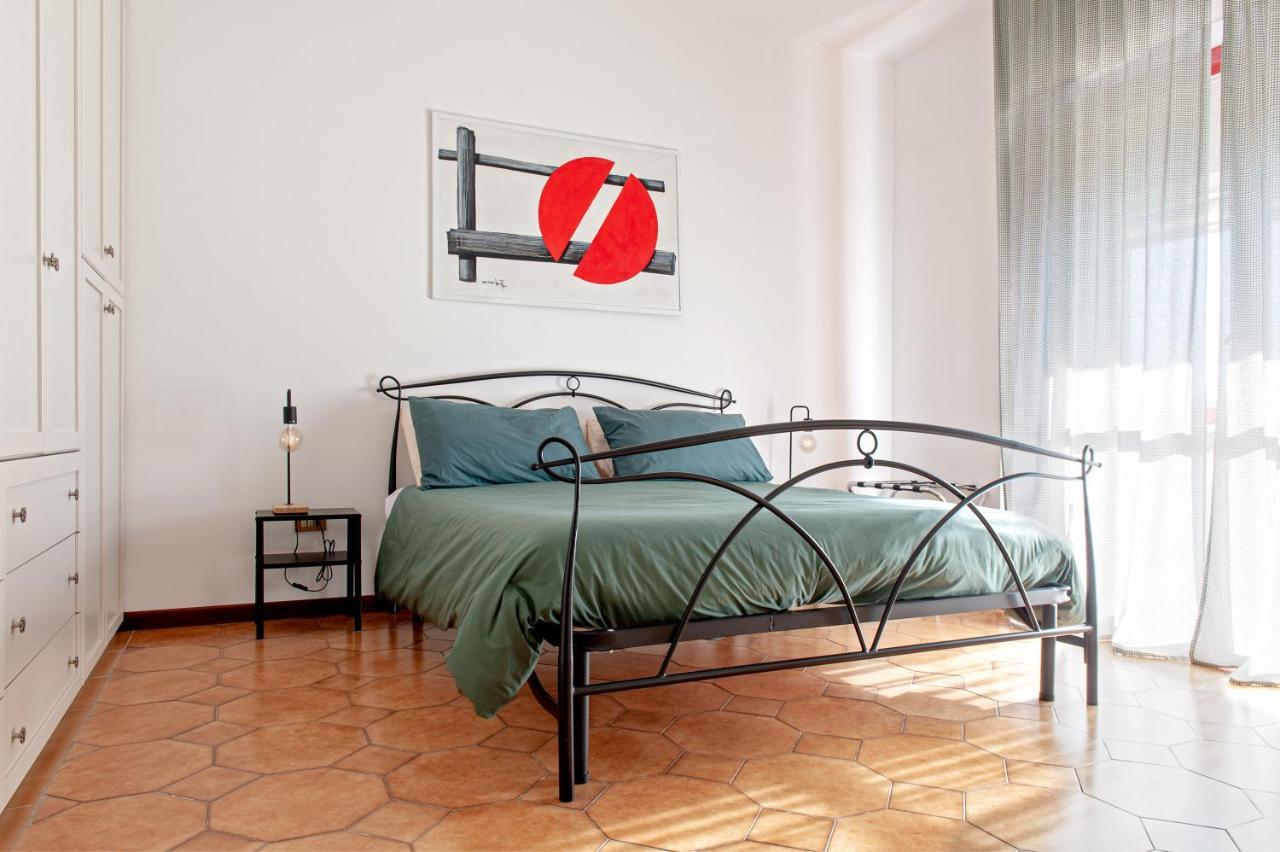 Casina Di Liliana Lägenhet Livorno Exteriör bild